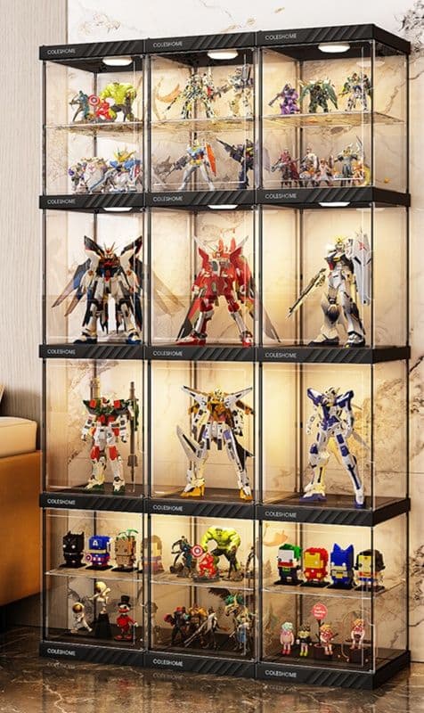 アクリルケースでお気に入りのフィギュアを引き立てる！大型フィギュア