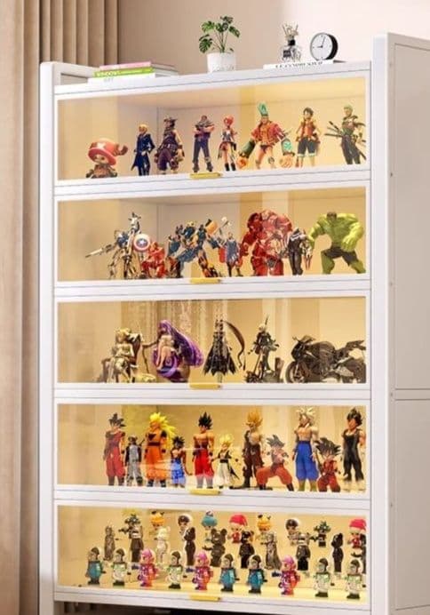 アクリルケースでお気に入りのフィギュアを引き立てる！大型フィギュア