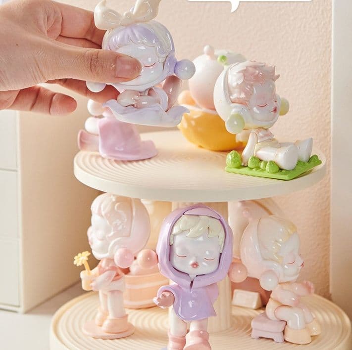フィギュアケース 円筒形回転式二段展示 小型