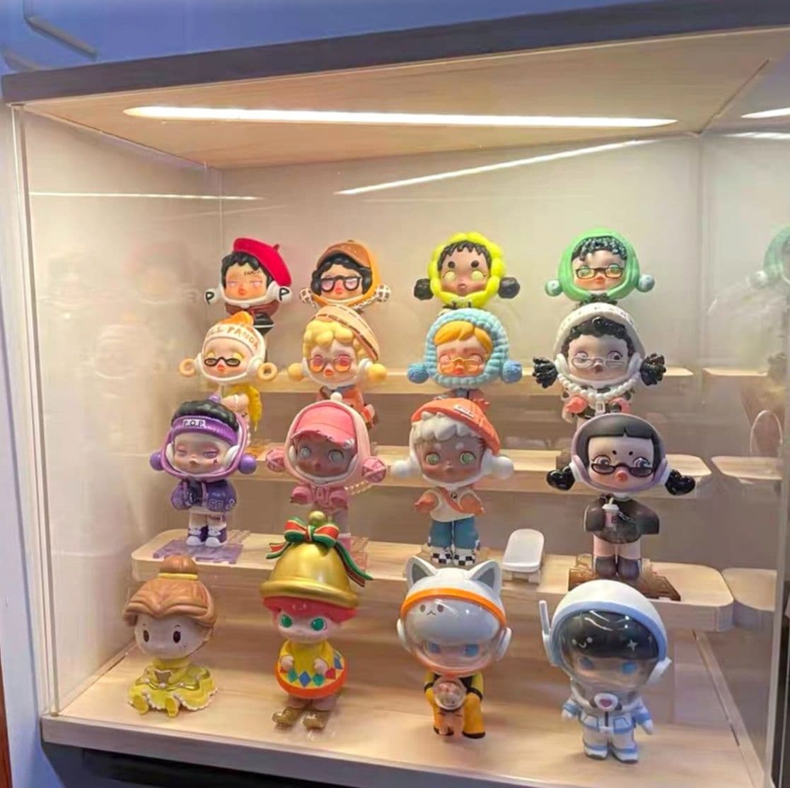フィギュアケース 小型 コレクション収納ミニケース 段差式展示棚